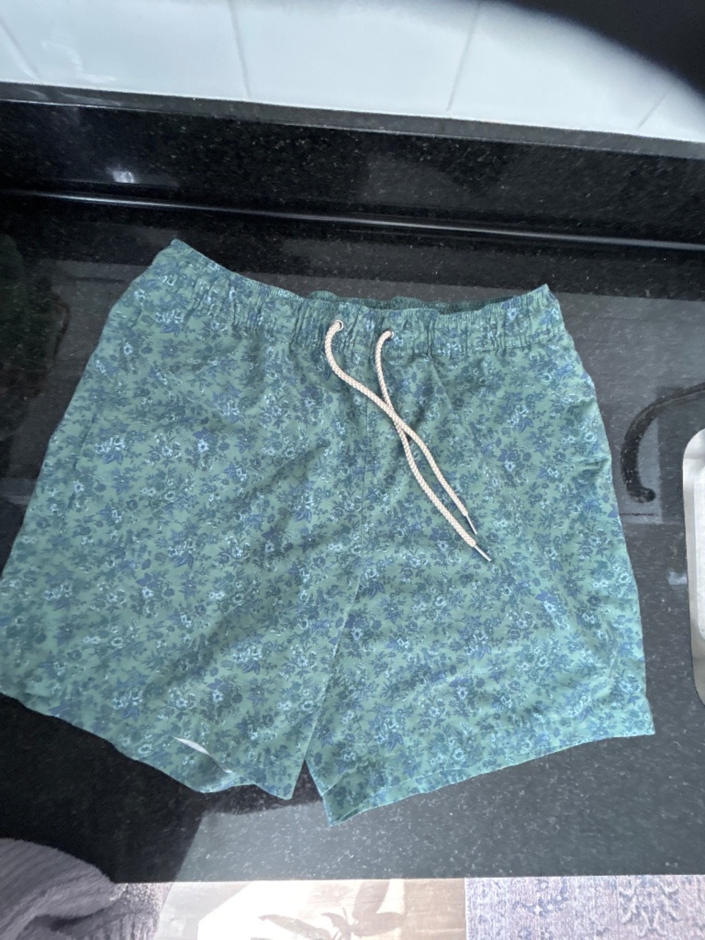 Men’s XL fair harbor swim trunks
